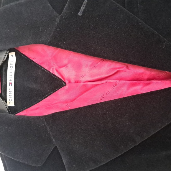 Tommy Hilfiger  Vintage Black Velvet Blazer sz4 lined in red very nice condition - Picture 6 of 8